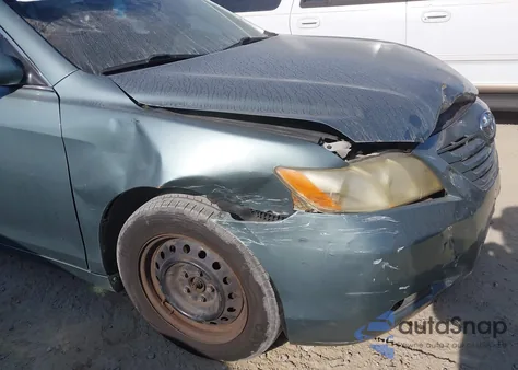 2007 Toyota Camry Le z USA, uszkodzony, nr VIN 4T1BE46K67U520275